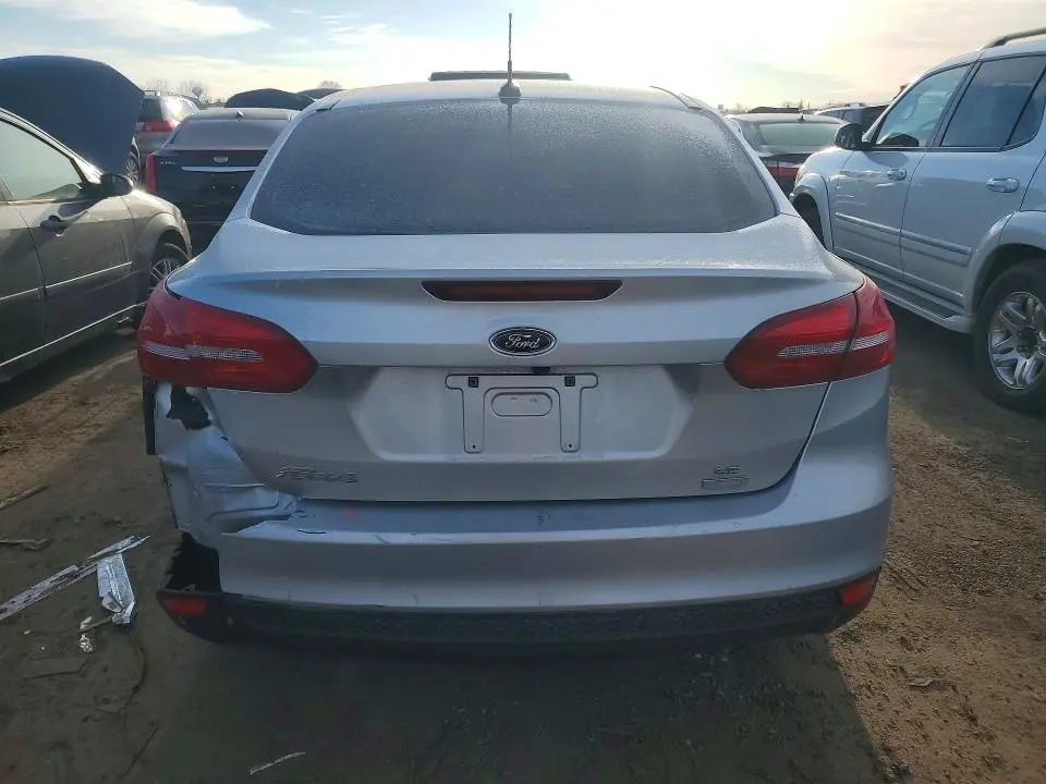 2017 FORD FOCUS SE  