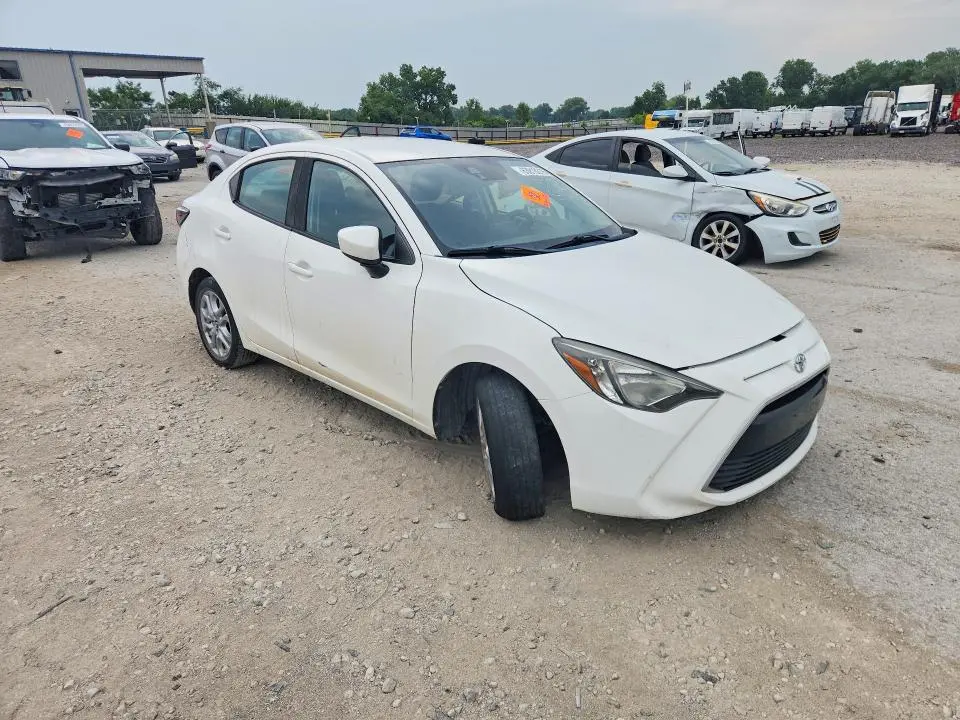 2018 TOYOTA YARIS IA BASE  