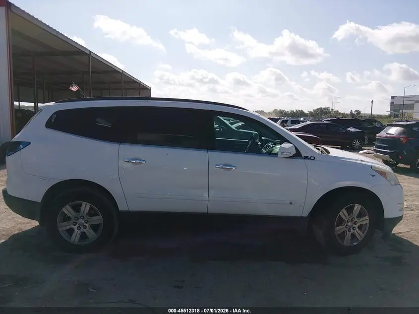 2010 CHEVROLET TRAVERSE LT