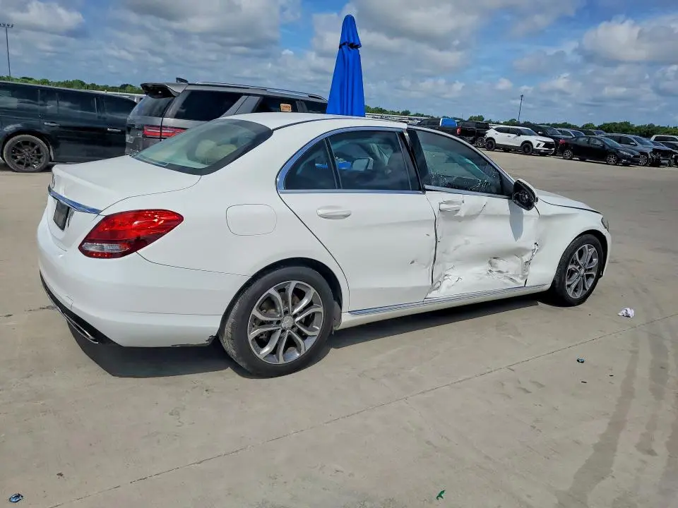 2016 MERCEDES-BENZ C 300  