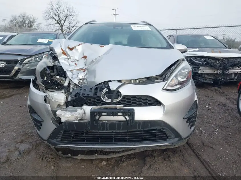 2019 TOYOTA PRIUS C LE