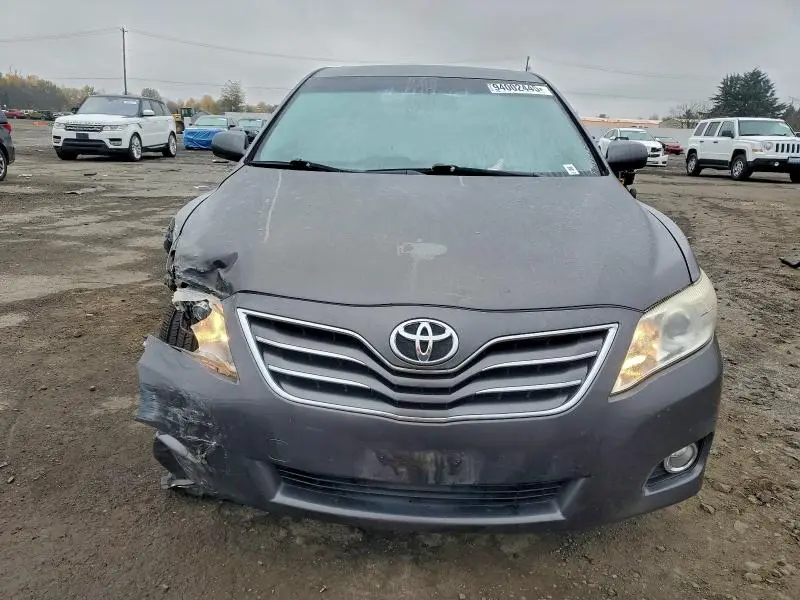 2010 TOYOTA CAMRY SE  