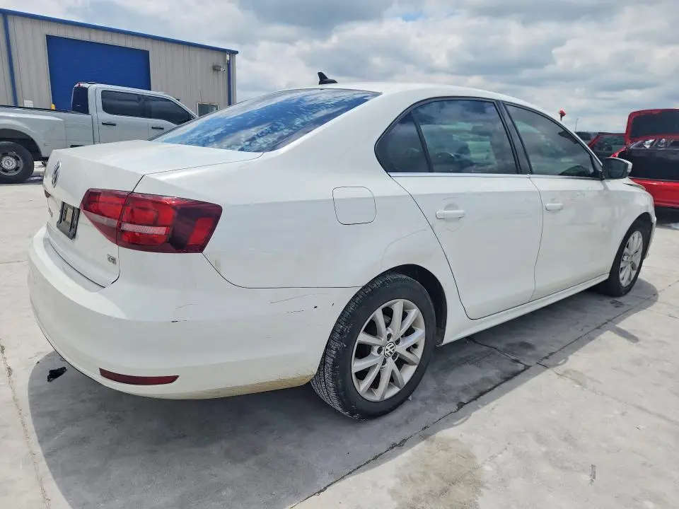 2017 VOLKSWAGEN JETTA SE  