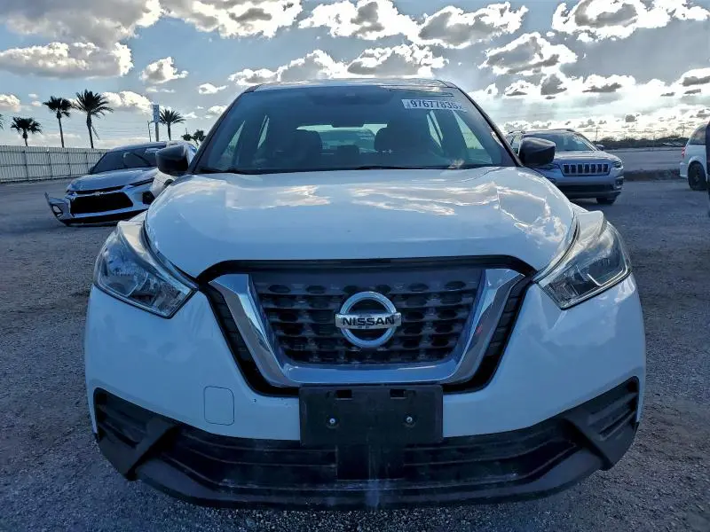2020 NISSAN KICKS S  