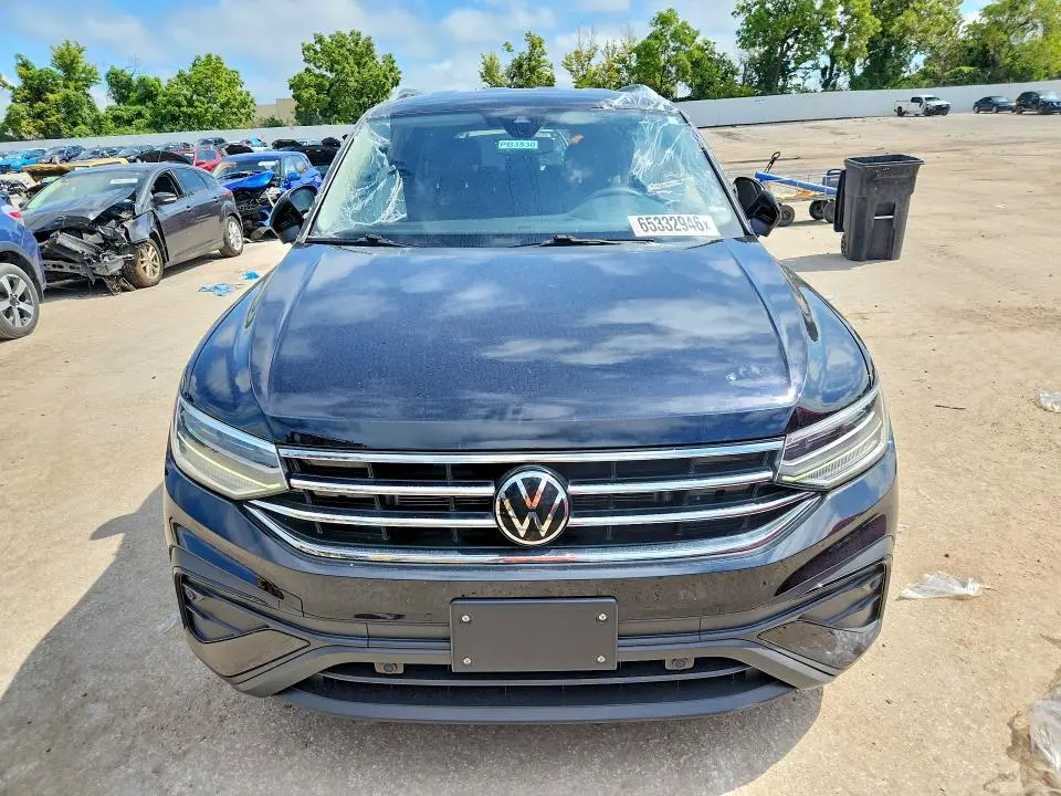 2023 VOLKSWAGEN TIGUAN SE  