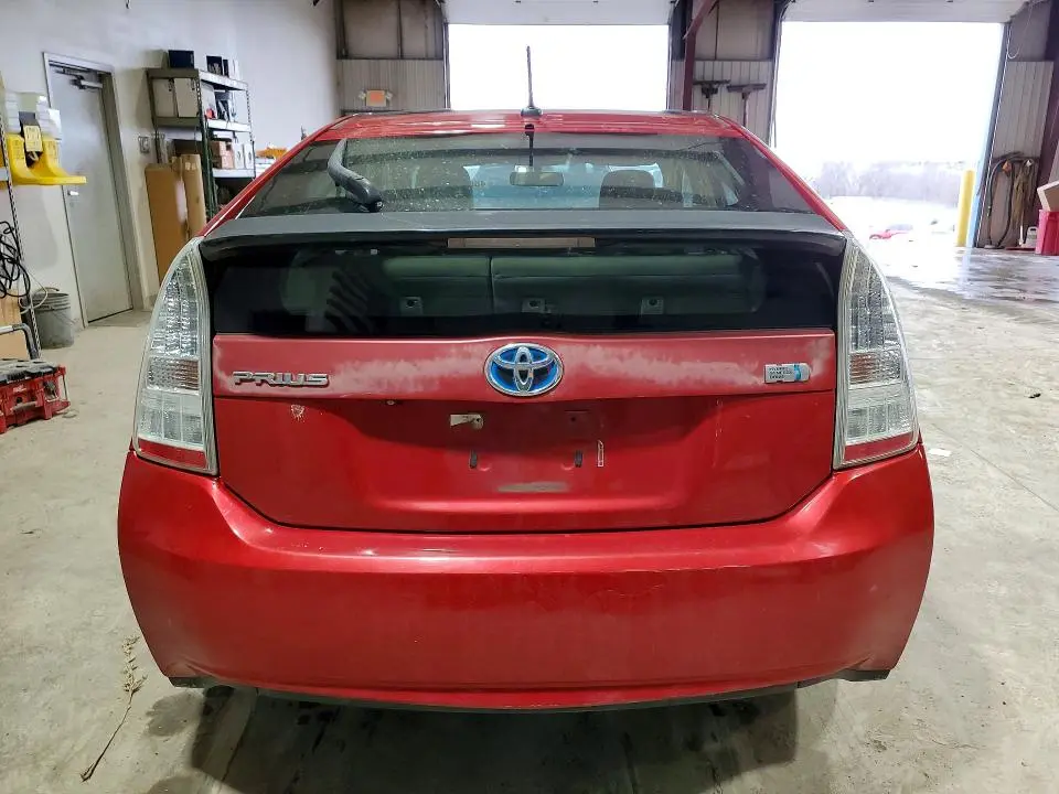 2010 TOYOTA PRIUS III  