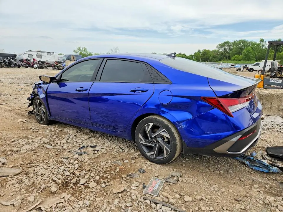 2025 HYUNDAI ELANTRA SEL SPORT  