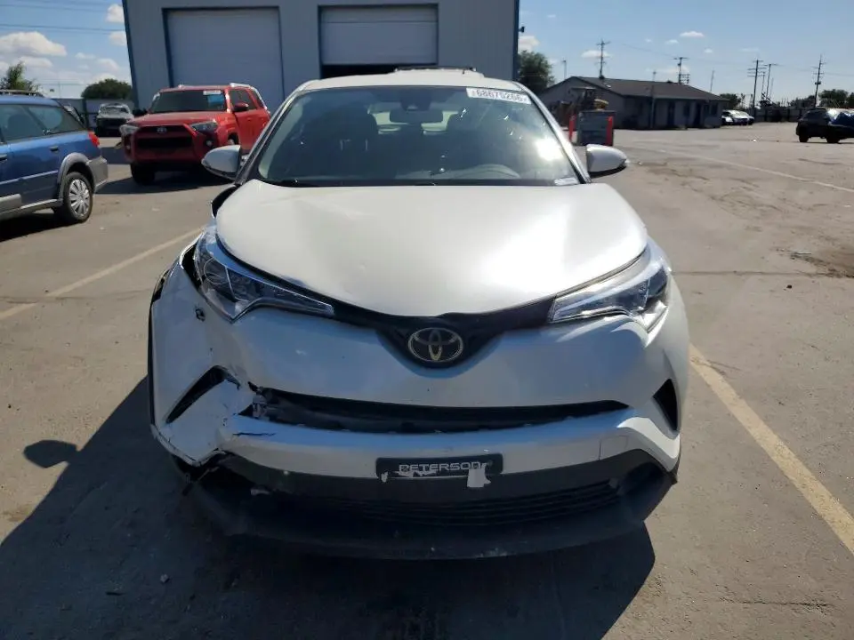 2019 TOYOTA C-HR XLE  