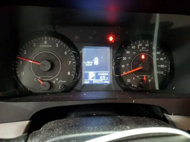 2015 TOYOTA SIENNA LE  