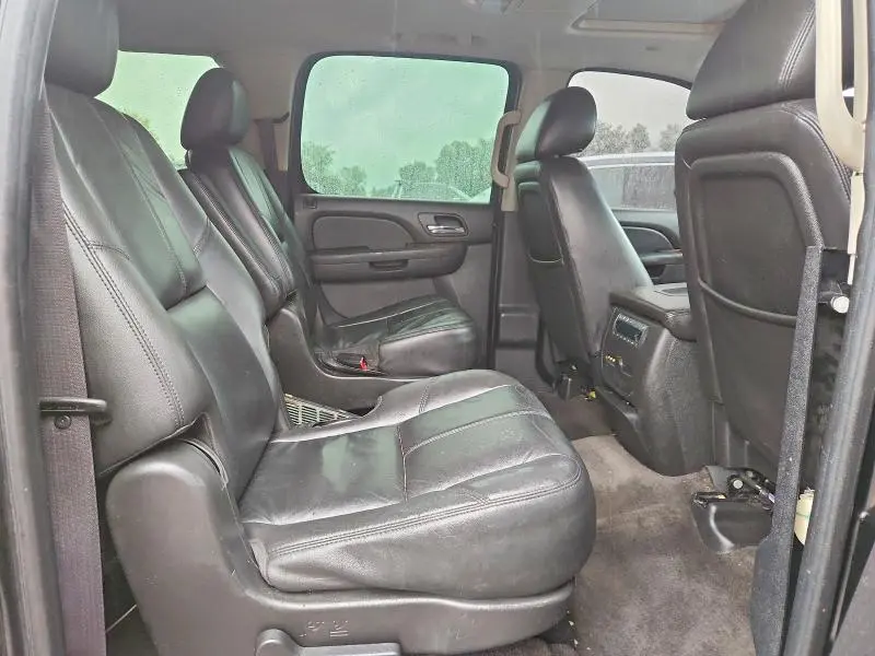 2011 GMC YUKON XL K1500 SLT  