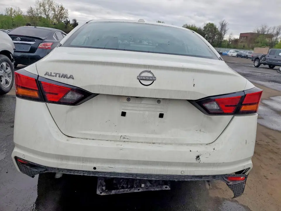 2025 NISSAN ALTIMA SV  