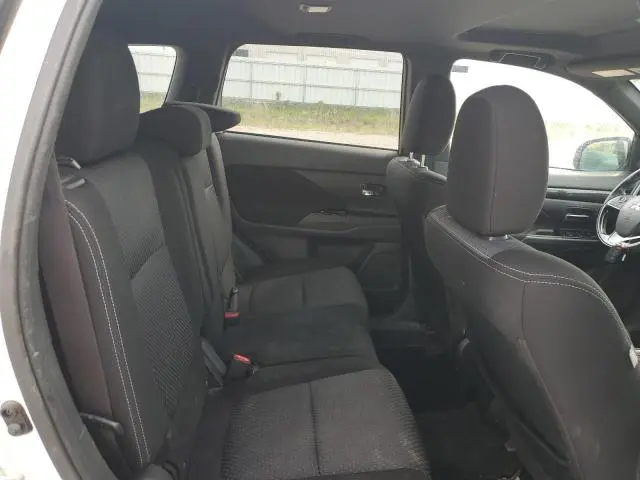 2018 MITSUBISHI OUTLANDER SE  