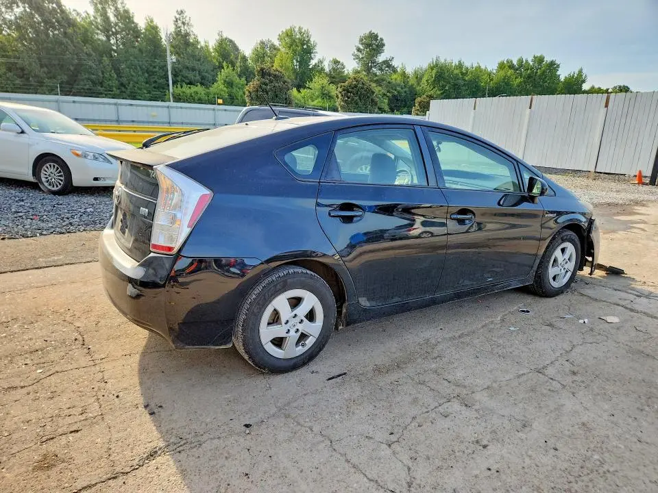 2010 TOYOTA PRIUS III  