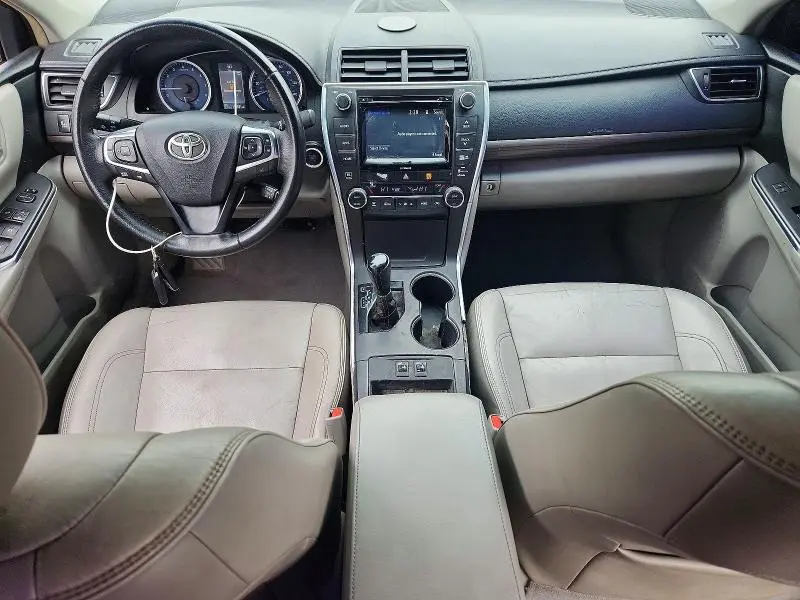2017 TOYOTA CAMRY XLE  