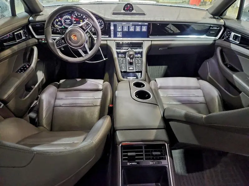 2019 PORSCHE PANAMERA BASE  