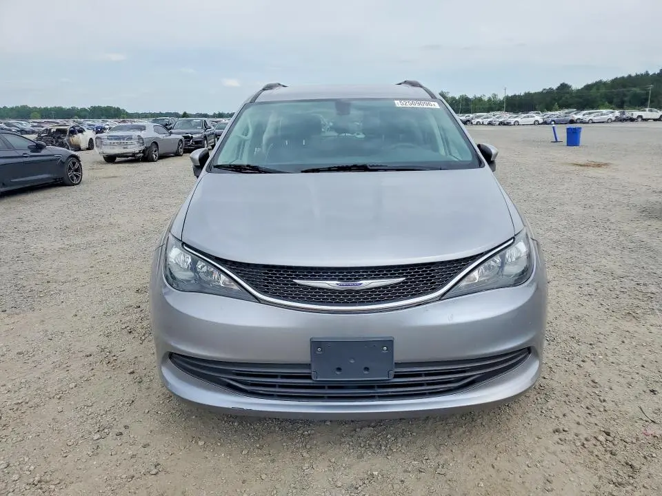 2020 CHRYSLER VOYAGER LXI  