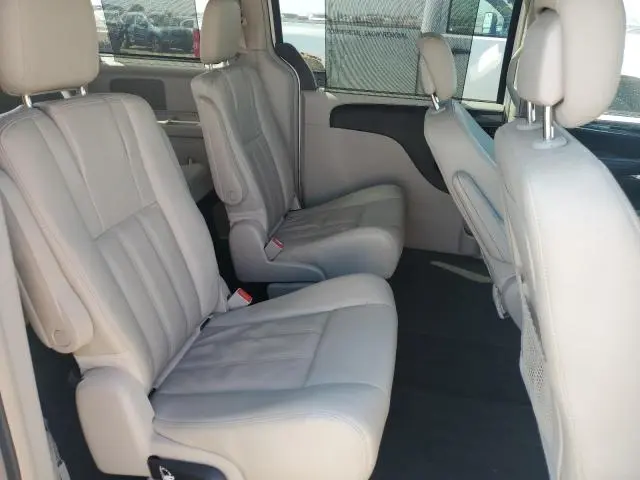 2016 CHRYSLER TOWN & COUNTRY TOURING  