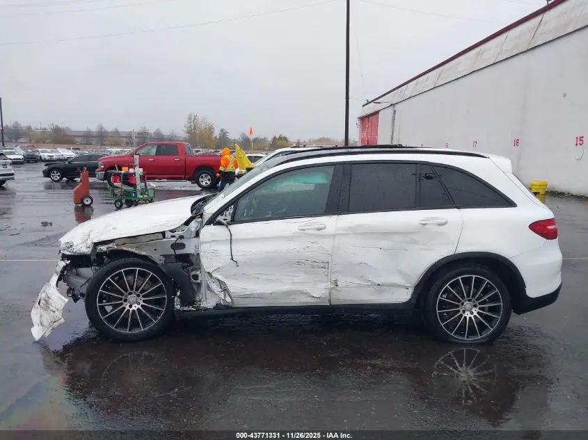 2016 MERCEDES-BENZ GLC 300 4MATIC