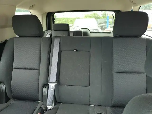 2011 GMC YUKON SLE  