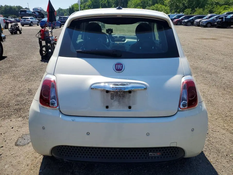 2014 FIAT 500   