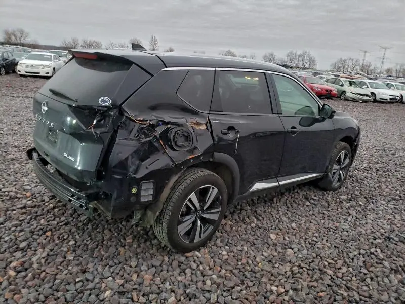 2022 NISSAN ROGUE SL  