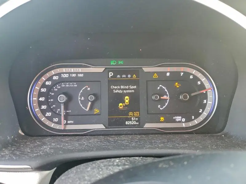 2022 HYUNDAI TUCSON SE  