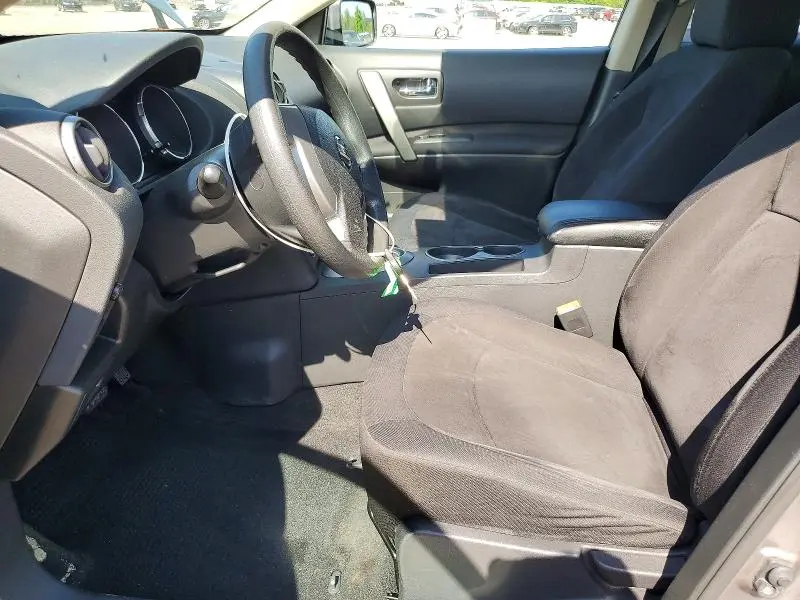 2010 NISSAN ROGUE S  