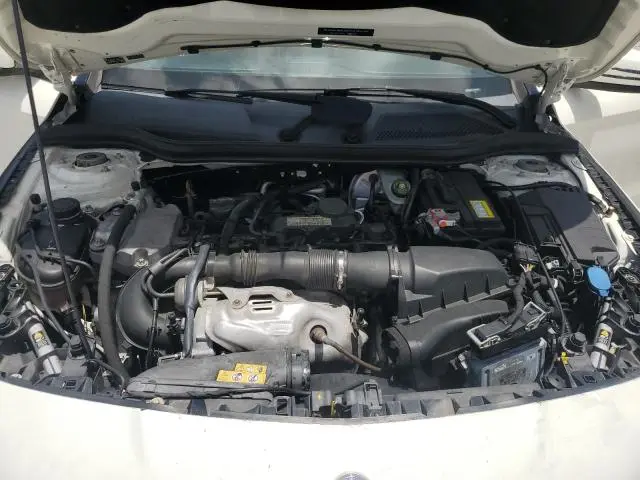 2015 MERCEDES-BENZ CLA 250  