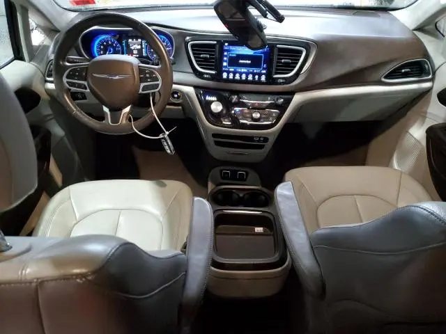2017 CHRYSLER PACIFICA TOURING L  