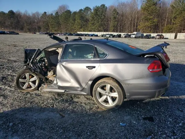 2012 VOLKSWAGEN PASSAT SE  