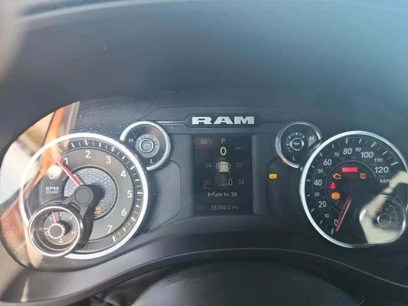 2024 RAM 1500 BIG HORN/LONE STAR  