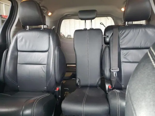 2018 TOYOTA SIENNA SE  
