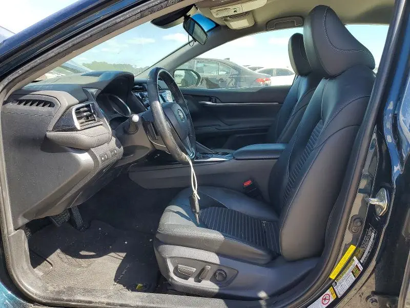 2018 TOYOTA CAMRY SE  