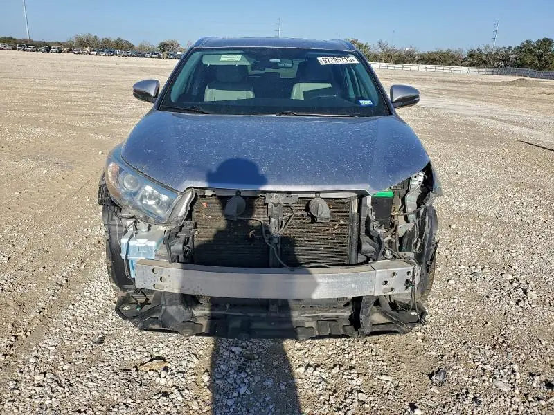 2016 TOYOTA HIGHLANDER XLE  