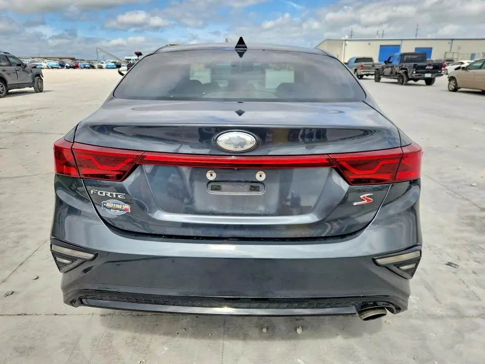 2019 KIA FORTE S  