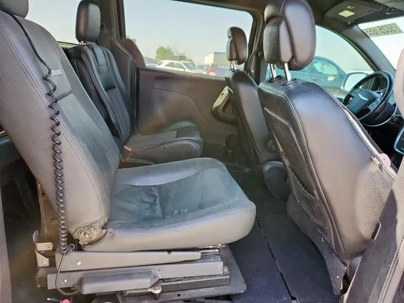 2014 CHRYSLER TOWN & COUNTRY S  