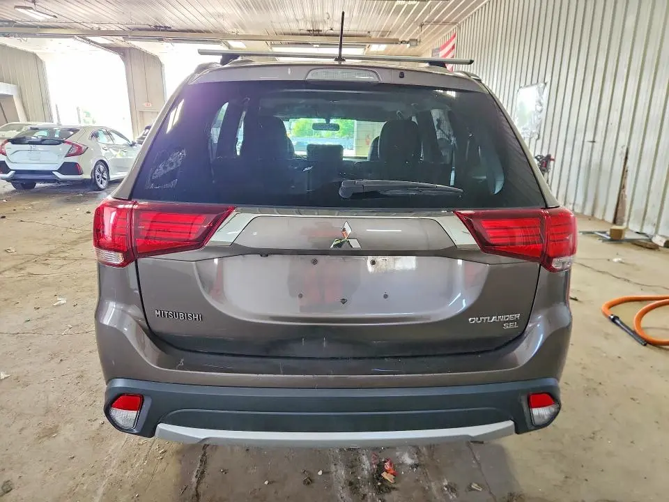2016 MITSUBISHI OUTLANDER SE  