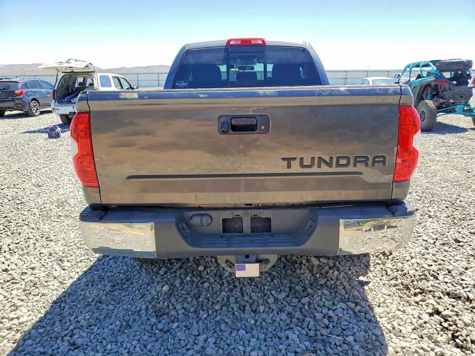 2017 TOYOTA TUNDRA SR5  
