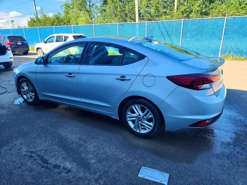 2020 HYUNDAI ELANTRA SEL  