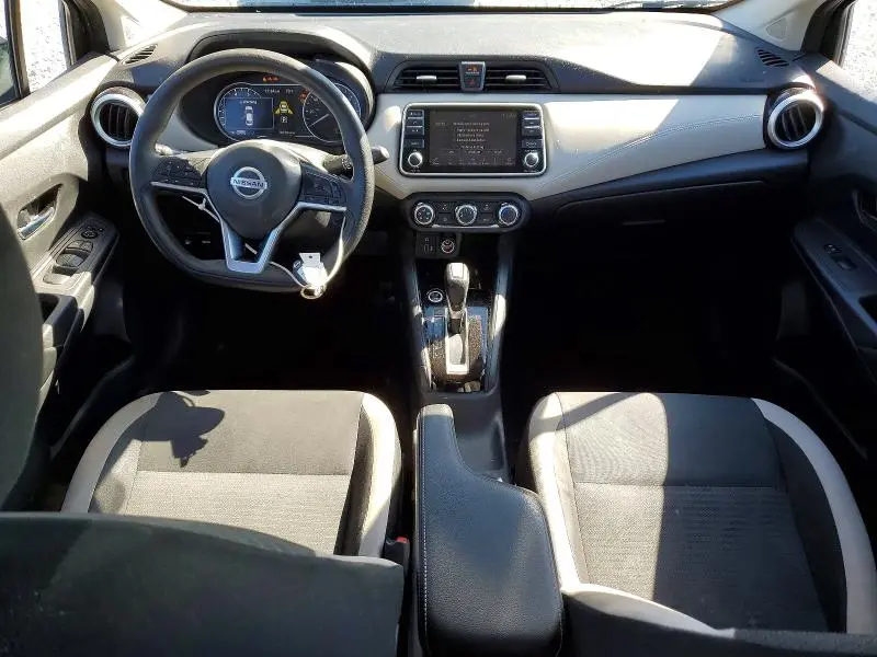 2020 NISSAN VERSA SV  