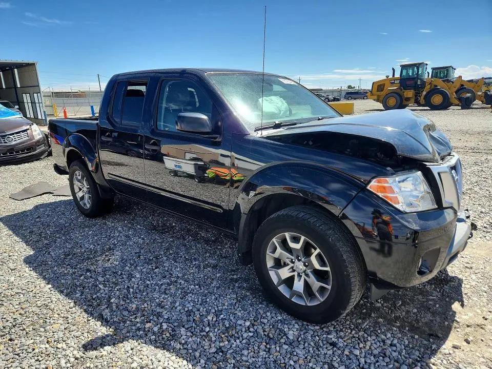 2021 NISSAN FRONTIER SV  