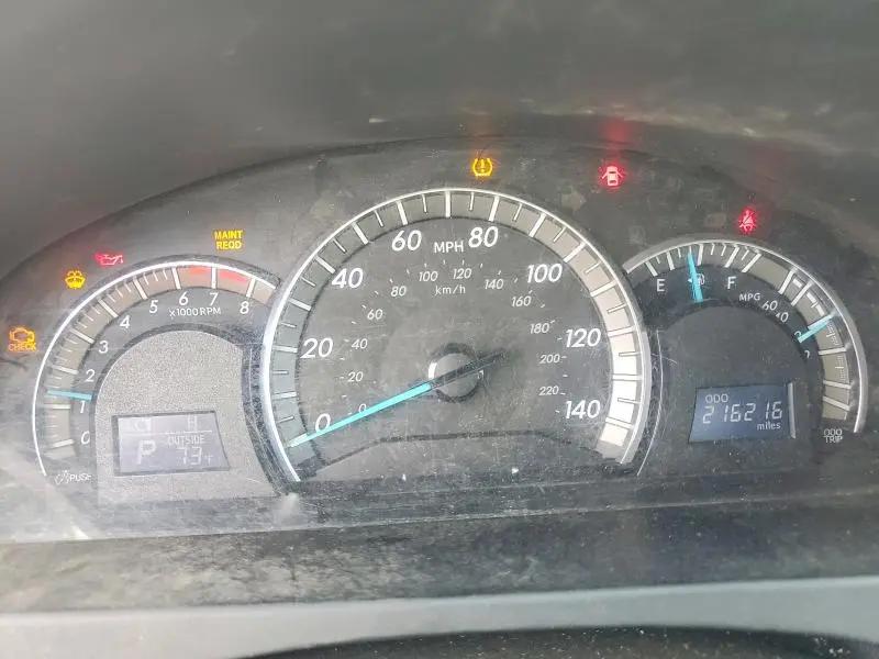 2012 TOYOTA CAMRY SE  