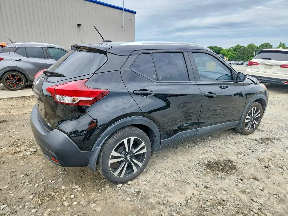 2018 NISSAN KICKS SV  