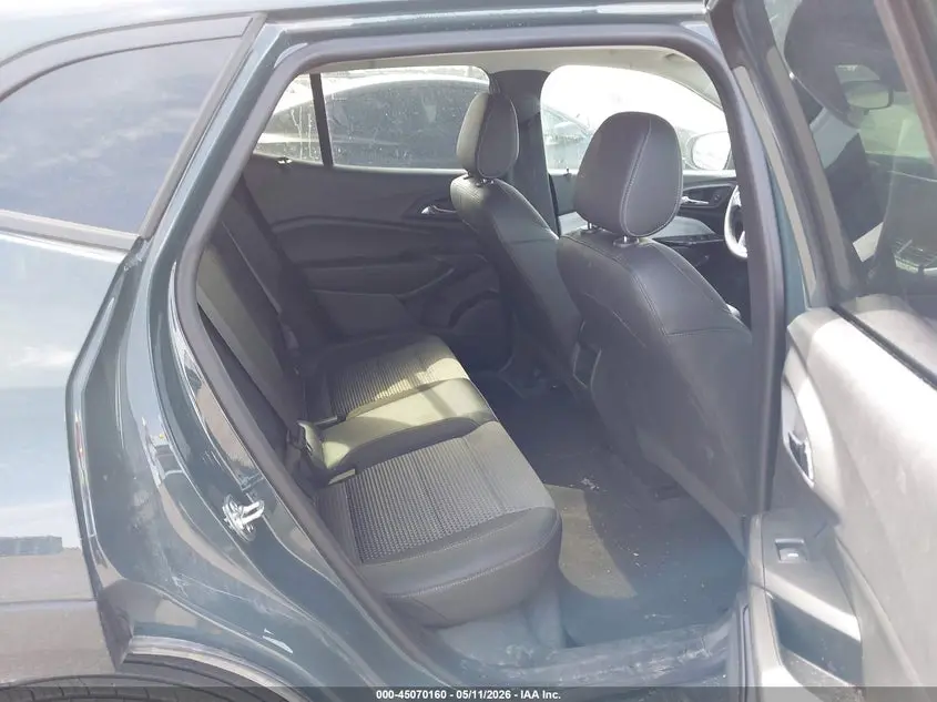 2025 CHEVROLET TRAX FWD LT