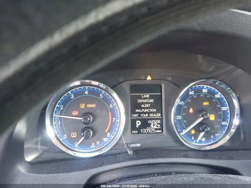 2018 TOYOTA COROLLA LE