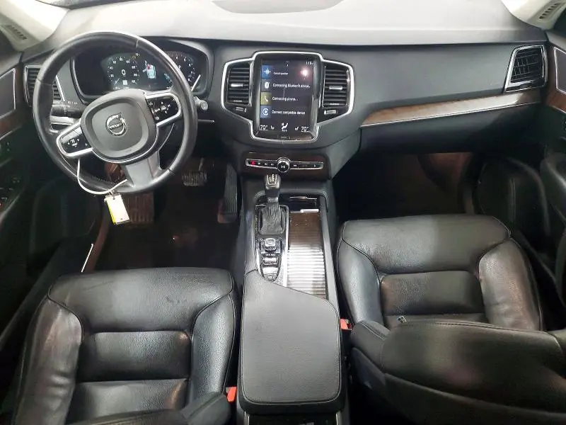 2016 VOLVO XC90 T6  