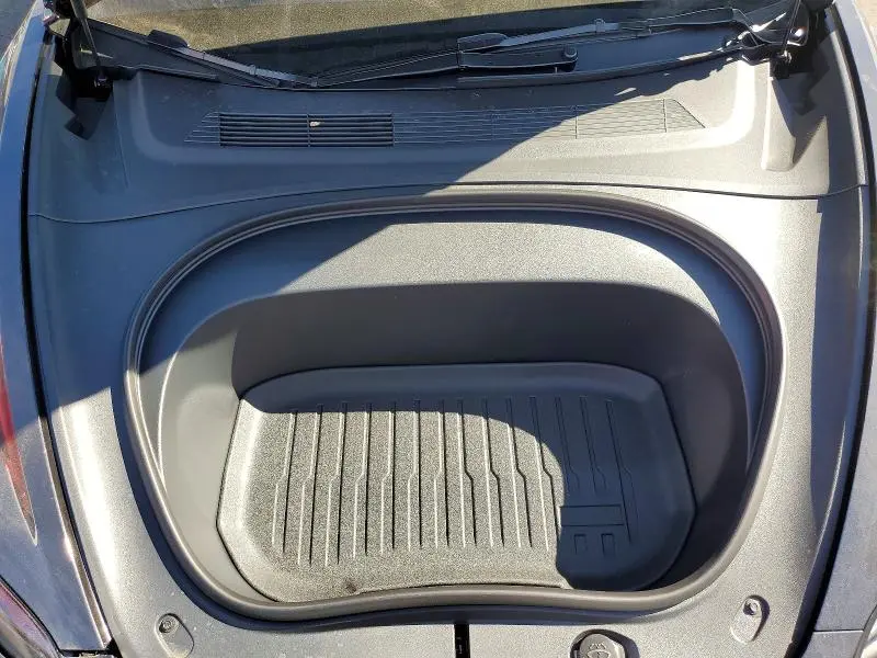 2026 TESLA MODEL 3   