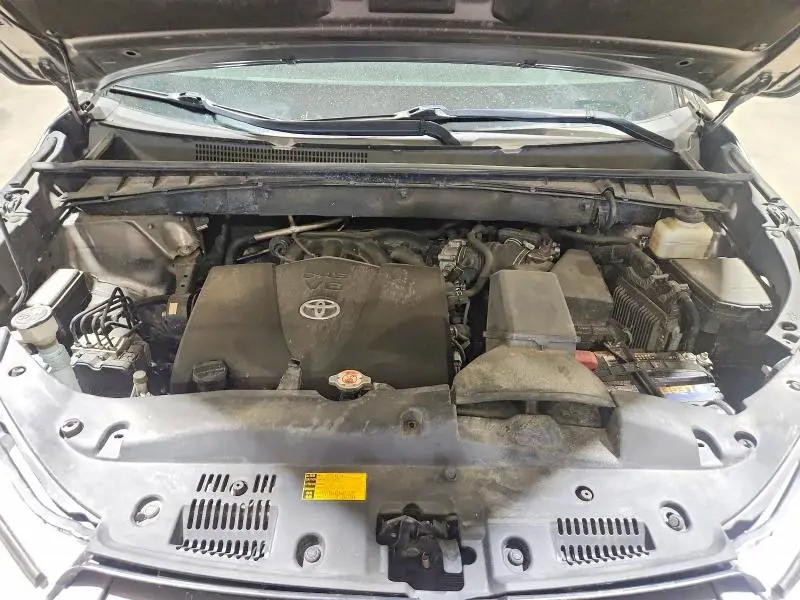 2018 TOYOTA HIGHLANDER LE  