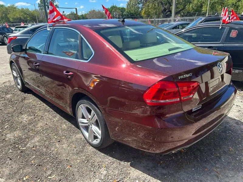 2014 VOLKSWAGEN PASSAT SE  