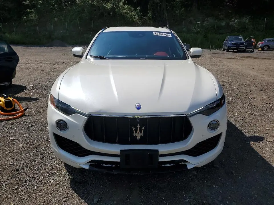 2017 MASERATI LEVANTE SPORT  